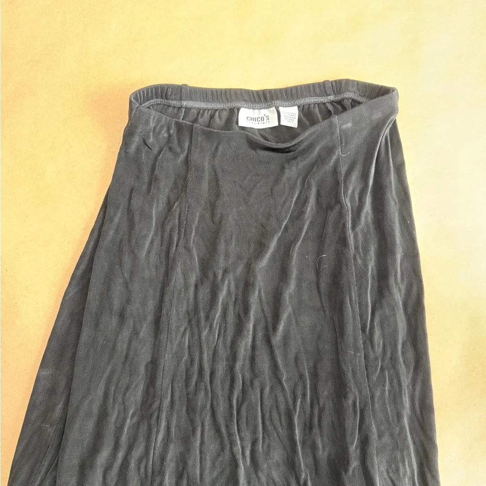 Chico's Travelers Classic Jordan Minimalist
Midi Swing Skirt in Black - Picture 2 of 3